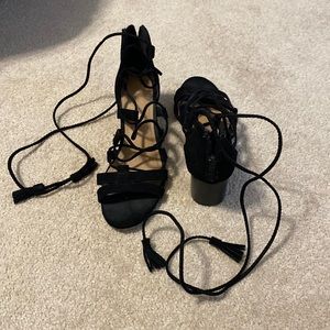 black lace up pumps
